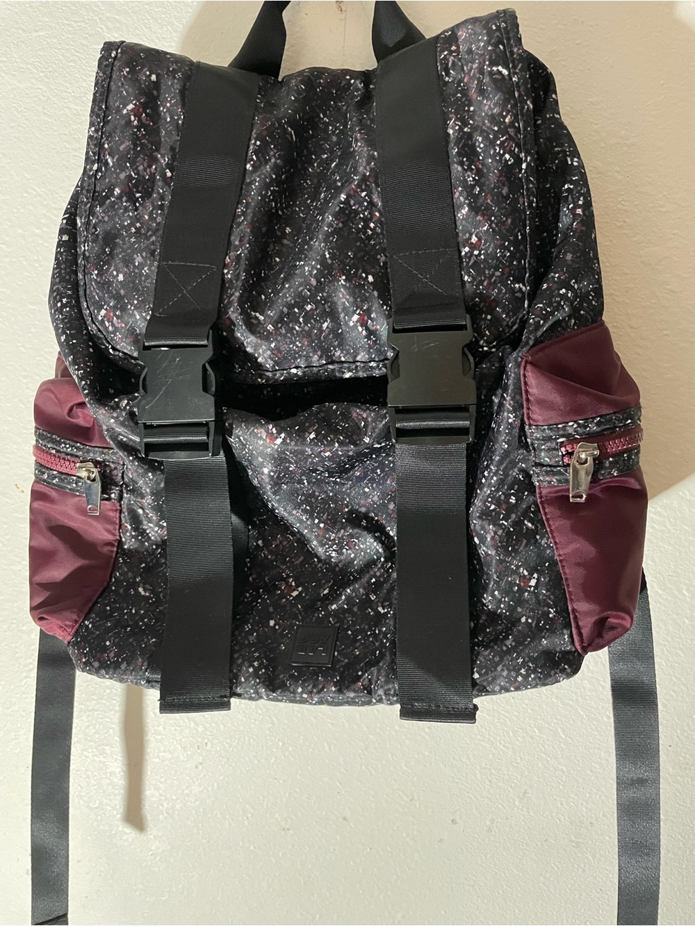 JoyLab Black Speckled Backpack with Maroon Side Pockets